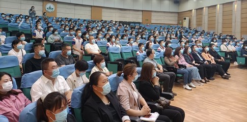 【思想引領】告別紅領巾 邁入青春門--保定市第十七中學教育集團河北保定外國語學校舉行十四歲集體生日儀式